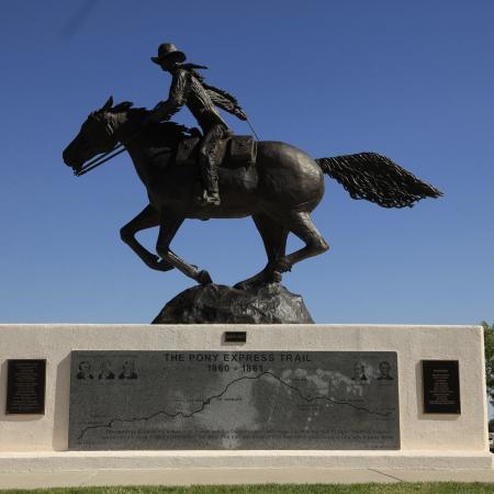 Statue depicting a Pony Express Rider